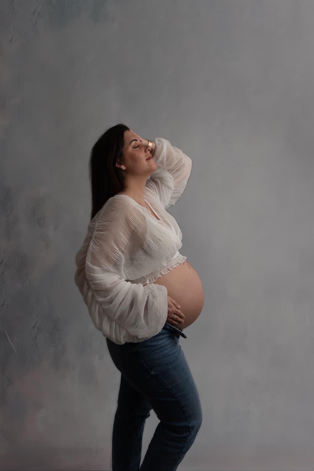 Quelle tenue pour une séance photo grossesse ? Guide complet 2025