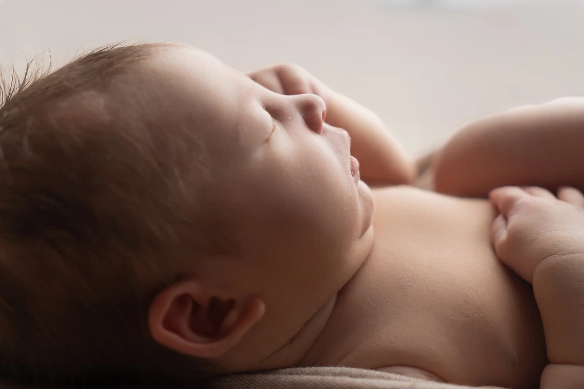 Séance nouveau-né en studio